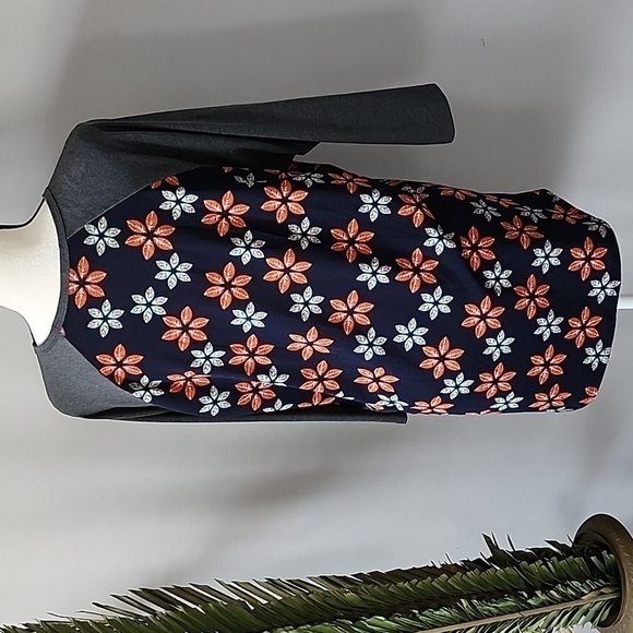 LuLaRoe Randy with floral print body and gray sleeves - Picture 3 of 11